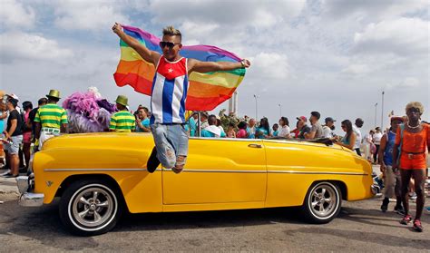 Family Code Cuba approves same sex marriage International EL PAÍS English