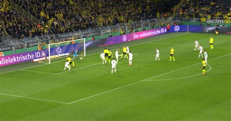 Dfb Pokal Doppelpack In Zehn Minuten Joker Thorgan Hazard L Sst Bvb