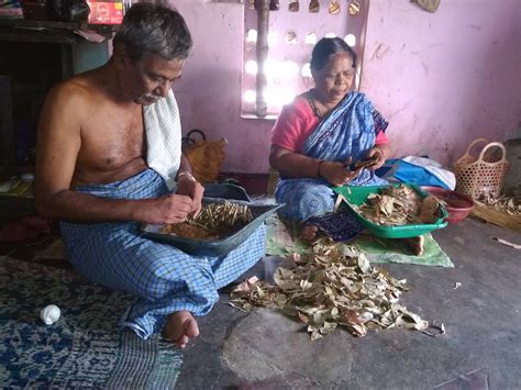 Give bidi cigarette rollers a voice to find new jobs, researchers say