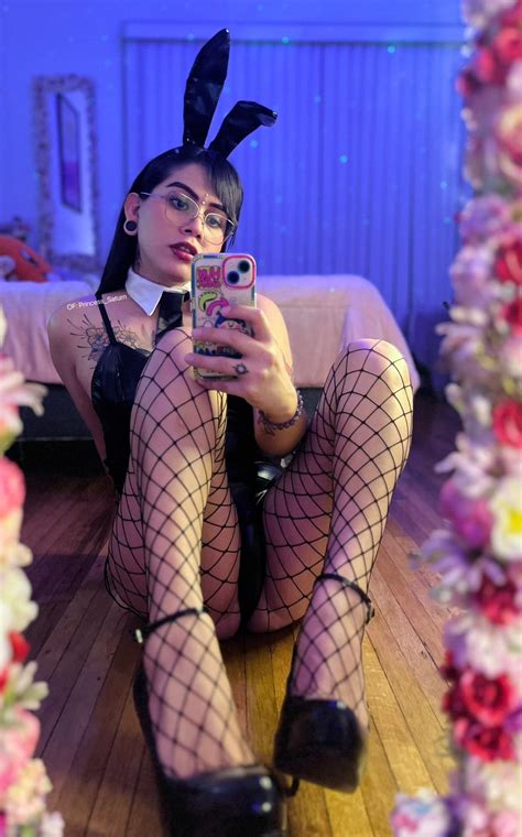 Heeeey! It’s a trap-bunny attack. Pass me your carrot right now! 🥕🐰