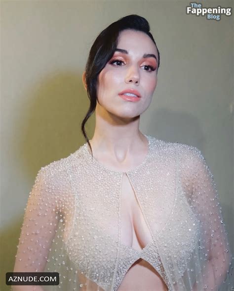 Grace Caroline Currey Sexy And Hot Photos Collection AZNude