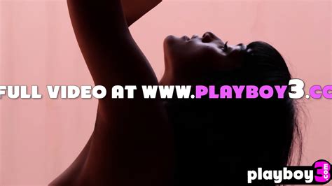 All Natural MILF Angel Constance Exposed Hot Body And Posed Naked Outdoor