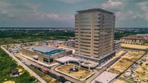 President Buhari Inaugurates Tallest Building In Niger Delta Built By