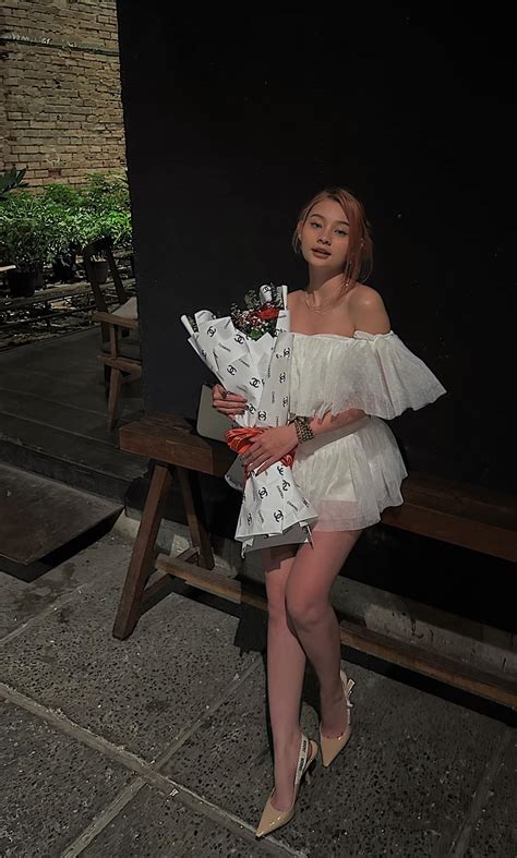 Style đời thường của hot girl Việt kiều tham gia Người Ấy Là Ai