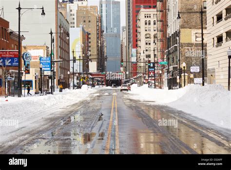 Looking Down Wabash Ave After The 2011 Chicago Blizzard Stock Photo Alamy