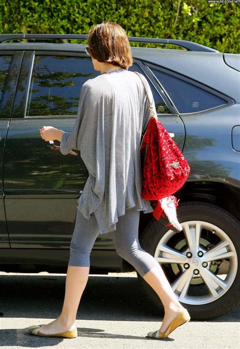 Milla Jovovich Gym In La Beautiful Gym Celebrity Babe High Resolution