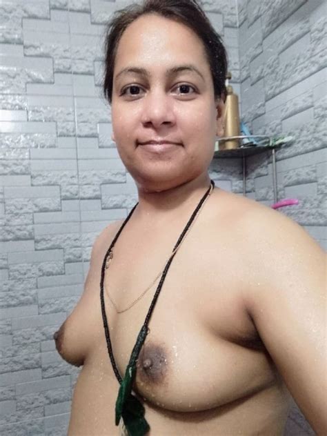Indian Desi Aunty Nude Leaked Pic Pictures Shooshtime