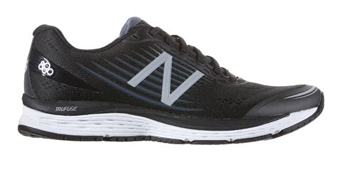 NEW BALANCE 880 - Juoksija