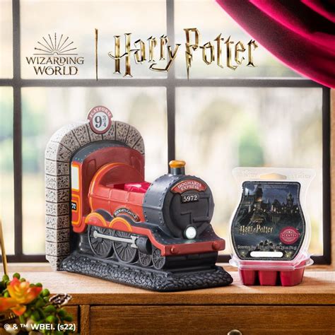 Harry Potter™ Scentsy Collection Hogwarts Hedwig Dobby Shop Now Scentsy Scentsy Warmer