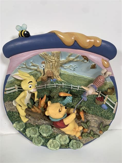 Happy Windsday 3 D Collector Plate Poohs Hunnypot Adventures Winnie