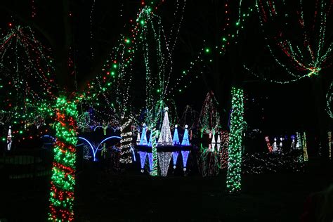 The Best Columbus Ohio Christmas Lights Displays {2025} - Ohio Girl Travels
