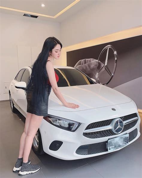 Hàng loạt tên tuổi hot girl mạng sống ảo quá đà bị bóc mẽ nhan sắc thật