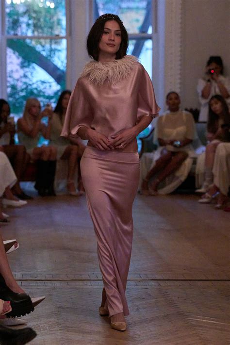 The Dusty-Rose Colour Trend Is Set to Be Fashion's Favourite Shade in