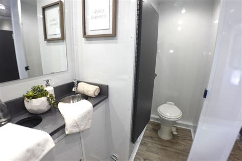 renting a trailer home 10