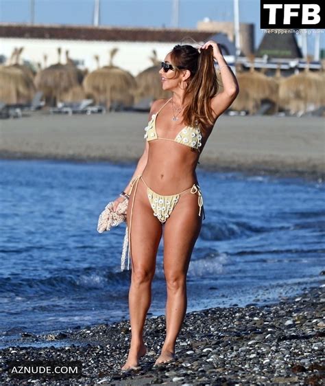Lauryn Goodman Sexy Seen Showing Off Her Hot Bikini Body On The Beach In Marbella Aznude