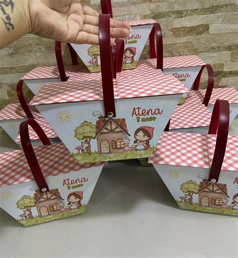 O Que Tem Na Cesta Da Chapeuzinho Vermelho - Cesta Cartonada Chapeuzinho Vermelho Tamanho 22x10x9,5 | Elo7