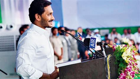 ys jagan mohan reddy booked  man killed  ysrcp convoy