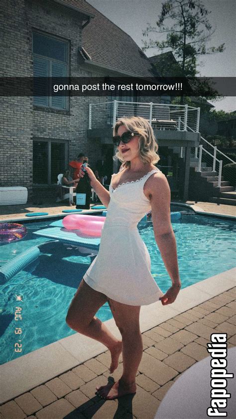 Pineapplebrat Nude OnlyFans Leaks Photo Fapopedia