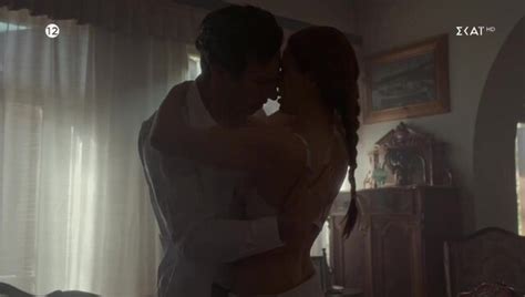 Nude Video Celebs Melia Kreiling Sexy Oi Pantheoi S E