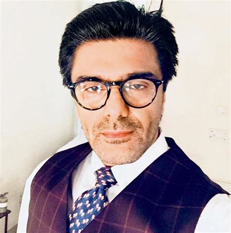 Soni Soni’s ’tough act’: Actor reveals Student of the Year 2 look