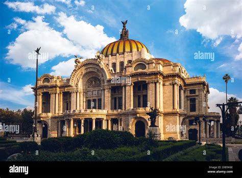 Palacio De Bellas Artes A Prominent Cultural Center Located At Mexico