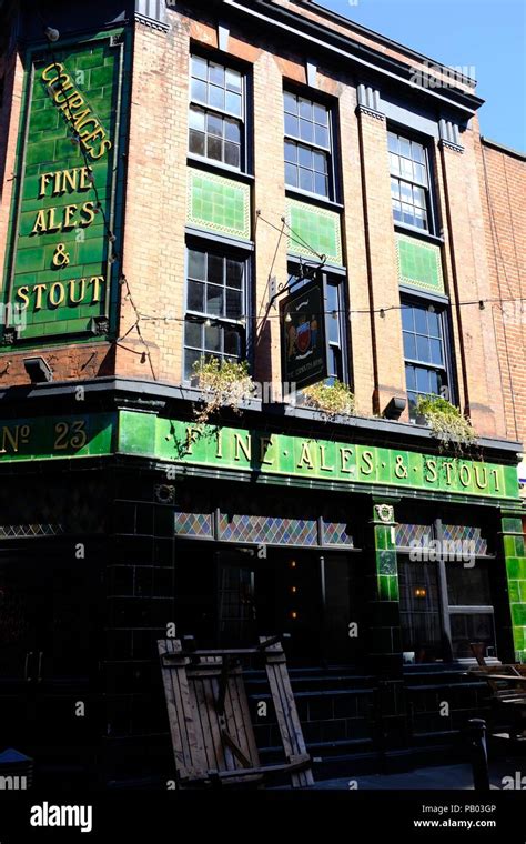 Exmouth Arms Pub Exmouth Market London Stock Photo Alamy