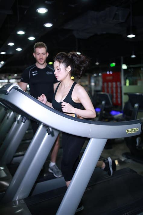 Sự thay đổi ngỡ ngàng sau năm của hot girl Thủy Top