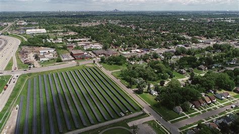 Duggan proposes solar panels on Detroit's vacant land