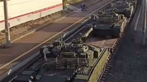T-80BVM's fuel turbine engine prevents it from 'drowning within the mud ...