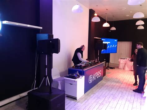 GUIL MDJ стол для DJ и звукорежиссёра 200x65 взять в аренду в Москве