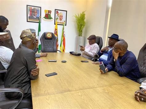 Atiku Okowa Southwest Visits Pdp Delegation Lands In Ibadan Oyo State