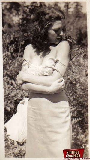 Some Real Vintage Hairy Outdoor Girls Posing In The Nude XXX Dessert