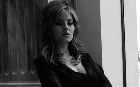 720P Women Makeup Cleavage Actress Elisha Cuthbert Blonde HD Wallpaper