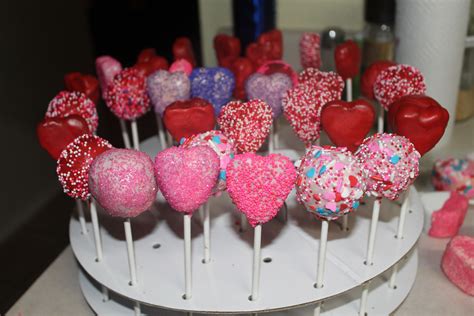 valentine's cake pops | Valentine cake pop, Valentine cake, Cake pops
