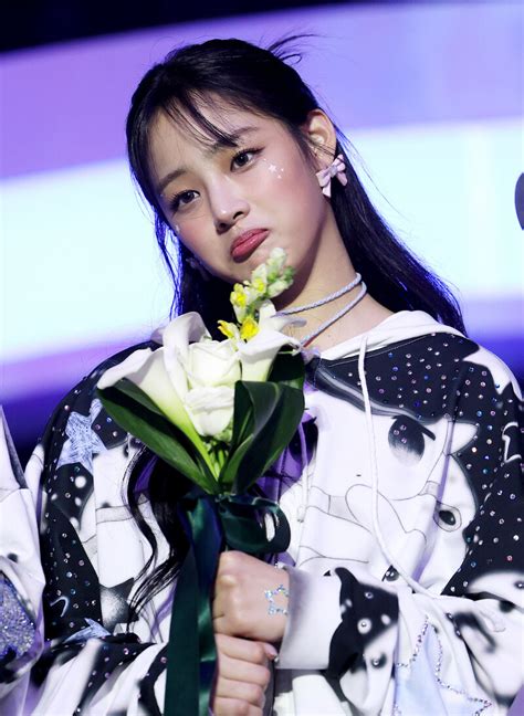 newjeans minji st korea grand  awards  kpopping