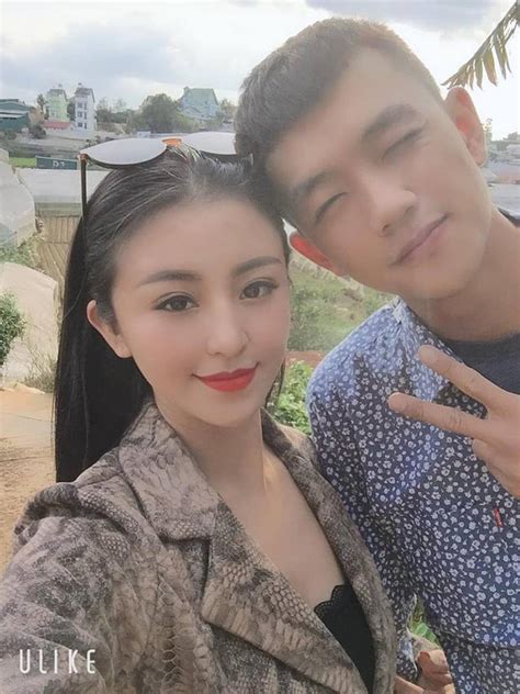 Chia tay chồng cũ hot girl bánh tráng trộn Đà Lạt vừa công khai người mới điển trai