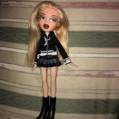 Bratz Doll Blonde Hair Blue Eyes Cloe Mga With Hat See Pictures