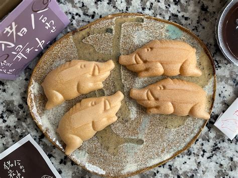 猪の形が可愛い伊豆のお土産「合わせ猪最中」実食ルポ【小戸橋製菓｜中伊豆】 | TABIZINE～人生に旅心を～
