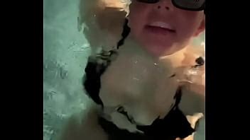 De noche en la alberca Quien quiere acompañarme XVIDEOS