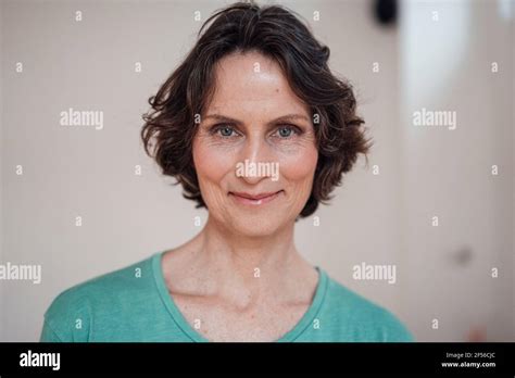 Smiling Mature Woman Home Hi Res Stock Photography And Images Alamy