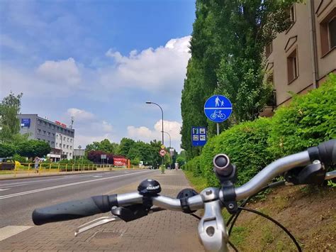 Ścieżki rowerowe w Chorzowie za mało i kiepskiej jakości