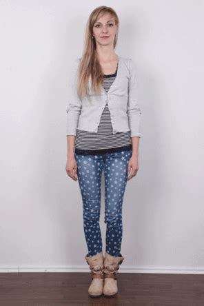 Dress Undress GIFs Casting Foto 15 Porn Pic