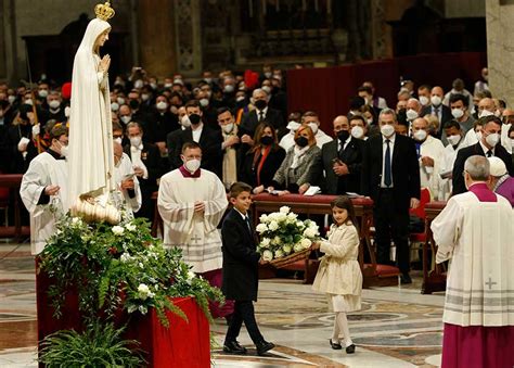 Entrusting The World To Mary S Intercession Pope Francis Consecrates