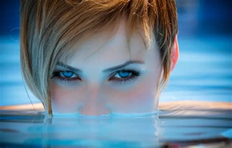 Обои girl photo water blue eyes short hair model blonde portrait на телефон и рабочий