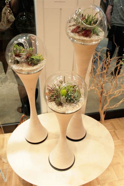Futuristic Alien Like Planters Golly Pods By Tend Digsdigs
