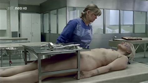 Naked Regina Lund In Der Kommissar Und Das Meer Schwarzer Engel