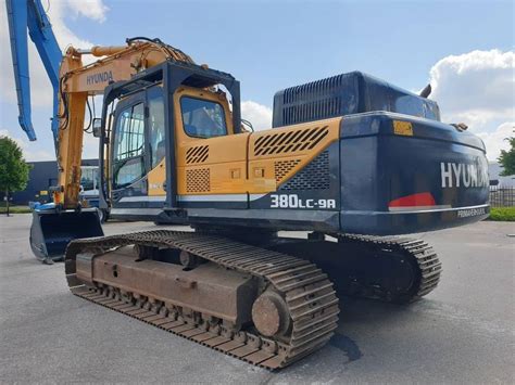 Hyundai Robex Lc A Tracked Excavator