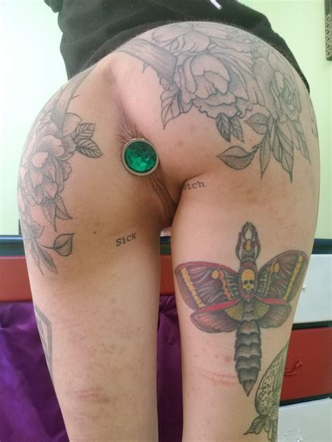 I Got Spanked So Hard Last Night Buttplug And Bruises Porn Pic