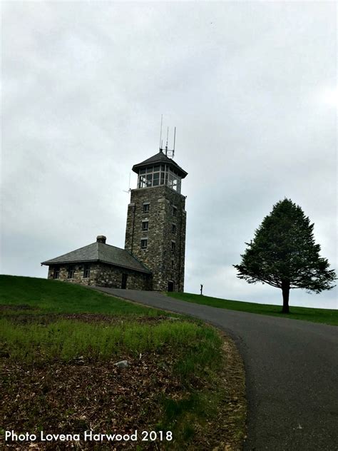 Hawaii Girl Adventures: Quabbin Reservoir - Hiking