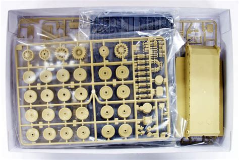 1:35 Германски танк Тигър I (Tiger I), средно производство